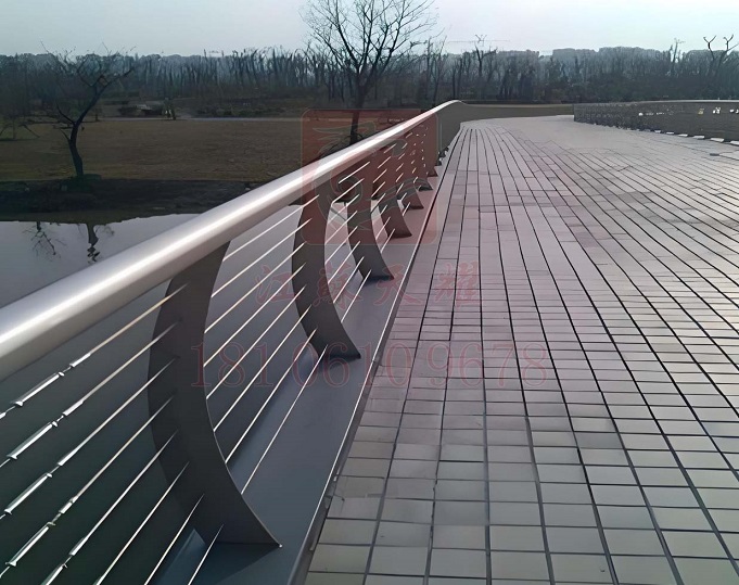 不銹鋼景觀護(hù)欄